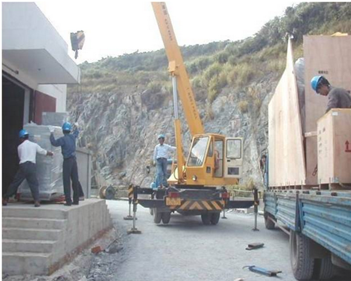 ���������O����\